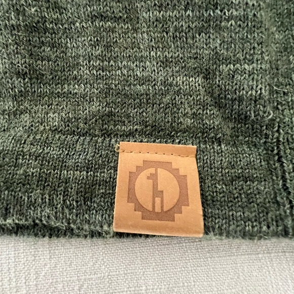 PAKA - Men's Green Hooded Sweater - Picture 2 of 9